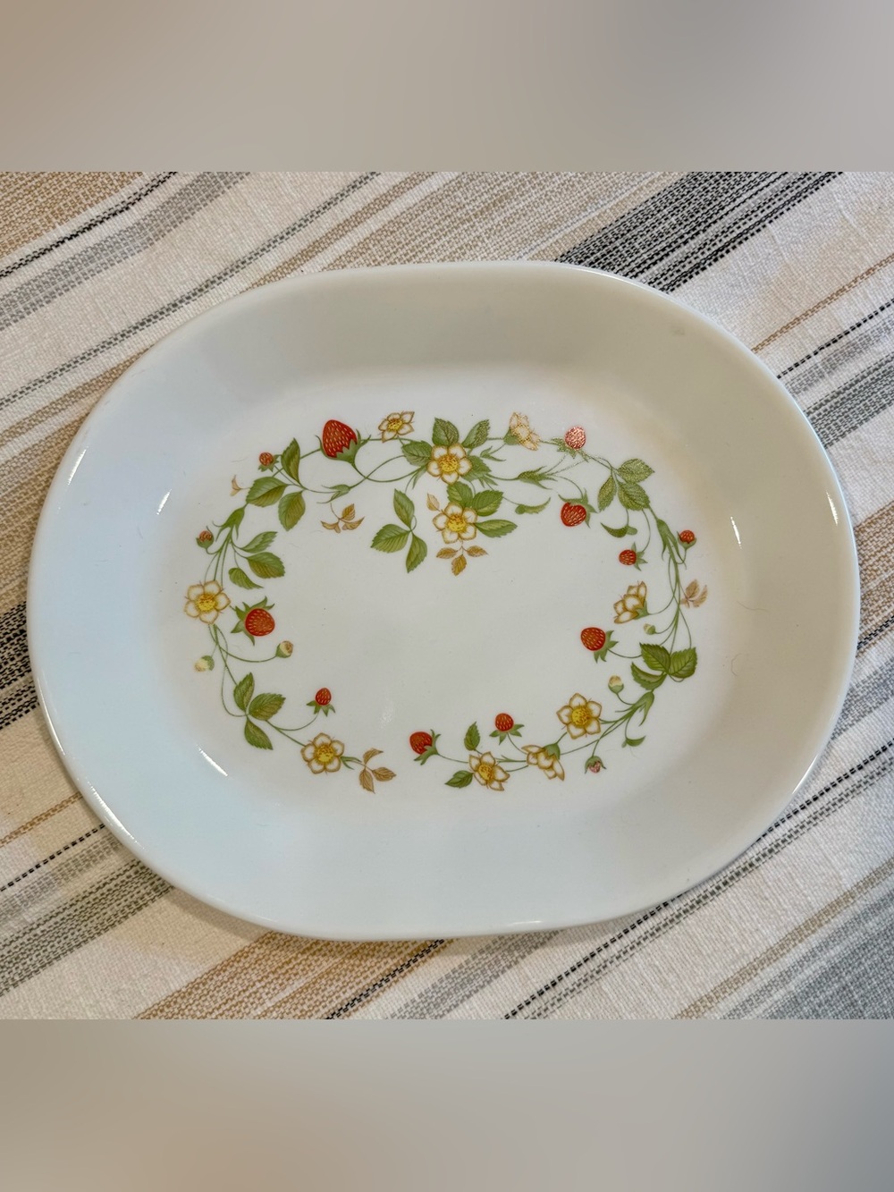 Corelle Vintage Strawberry Sundae Serving Platter